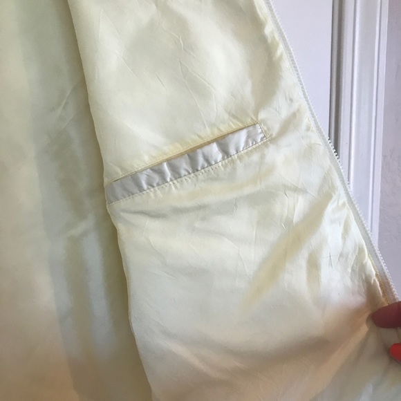 Winter fluffy jacket, soft yellow color. - Picture 4 of 7